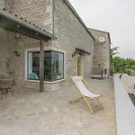 Villa Peaceful With Pool & Sauna, La Casa Di Kyra *