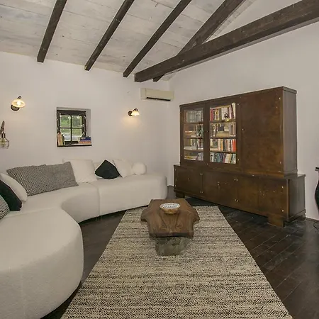 La Casa Di Kyra, Surrounded By Greenery In A Quiet Location With Pool And Sauna * Brajkovici (Pazin)