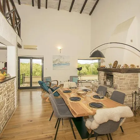Villa La Casa Di Kyra, Surrounded By Greenery In A Quiet Location With Pool And Sauna Brajkovici (Pazin)