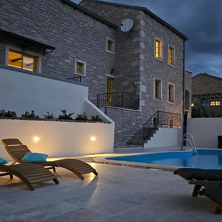 Villa Peaceful With Pool & Sauna, La Casa Di Kyra Brajkovici (Pazin)
