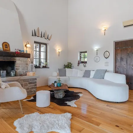 Peaceful With Pool & Sauna, La Casa Di Kyra