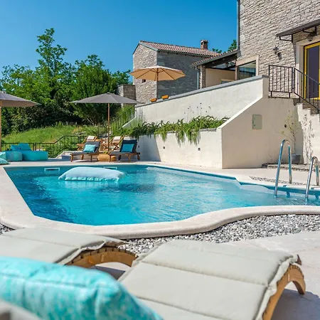 Willa Peaceful With Pool & Sauna, La Casa Di Kyra