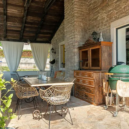 Peaceful With Pool & Sauna, La Casa Di Kyra *