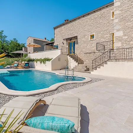 Peaceful With Pool & Sauna, La Casa Di Kyra