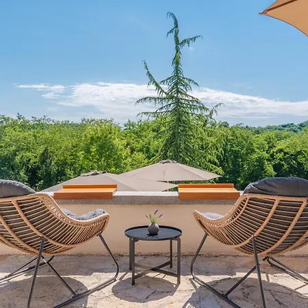 Peaceful With Pool & Sauna, La Casa Di Kyra Willa