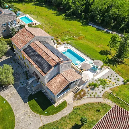Peaceful With Pool & Sauna, La Casa Di Kyra Brajkovici (Pazin)